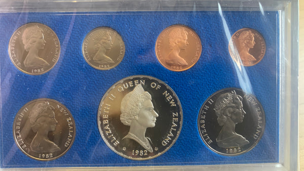 New Zealand 1982  Proof Coin Set Including Silver Dollar