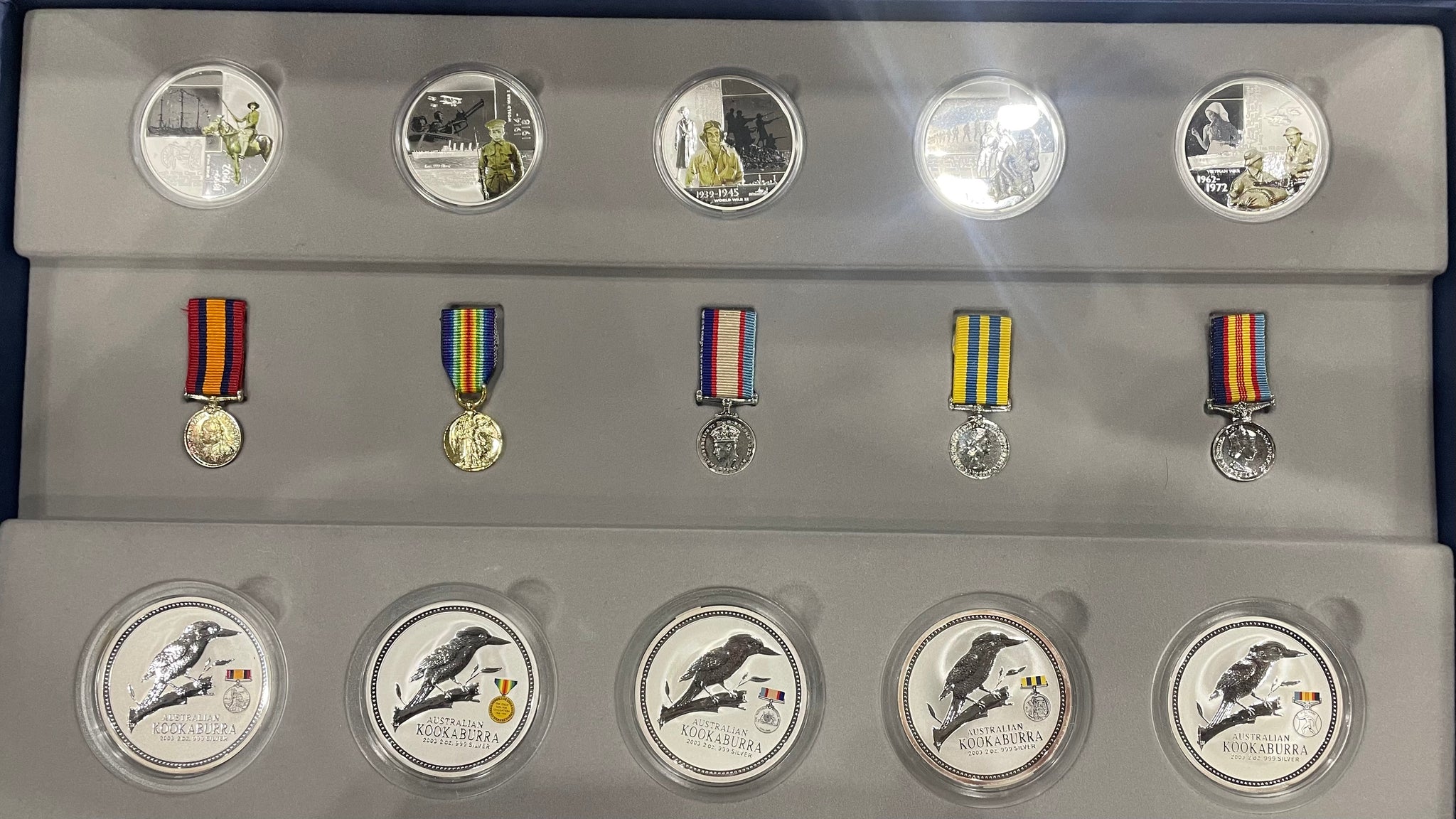 Perth Mint 2003 Coin & Medallion Tribute Services Complete Australians at War in Presentation Box