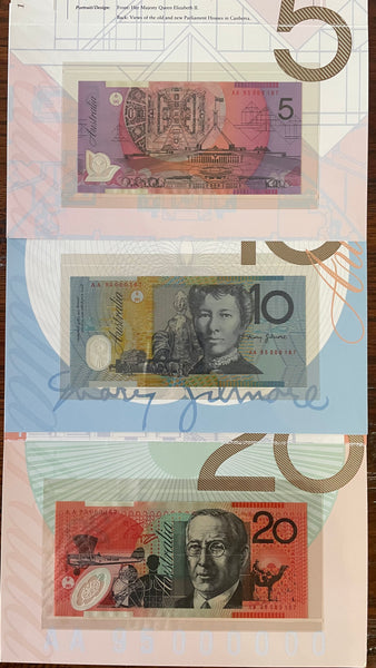 Australia 1995 $5, $10 & $20 Premium Banknote Folders Red Matching Serial Numbers