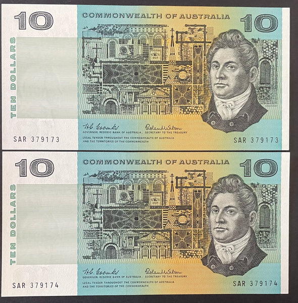 Australia $10 Coombs Wilson Uncirculated Banknote Pair R301