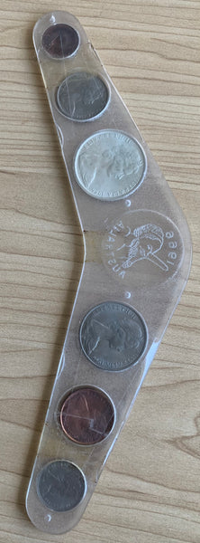 Australia 1966 Decimal uncirculated Coin set in Boomerang case including silver 50c