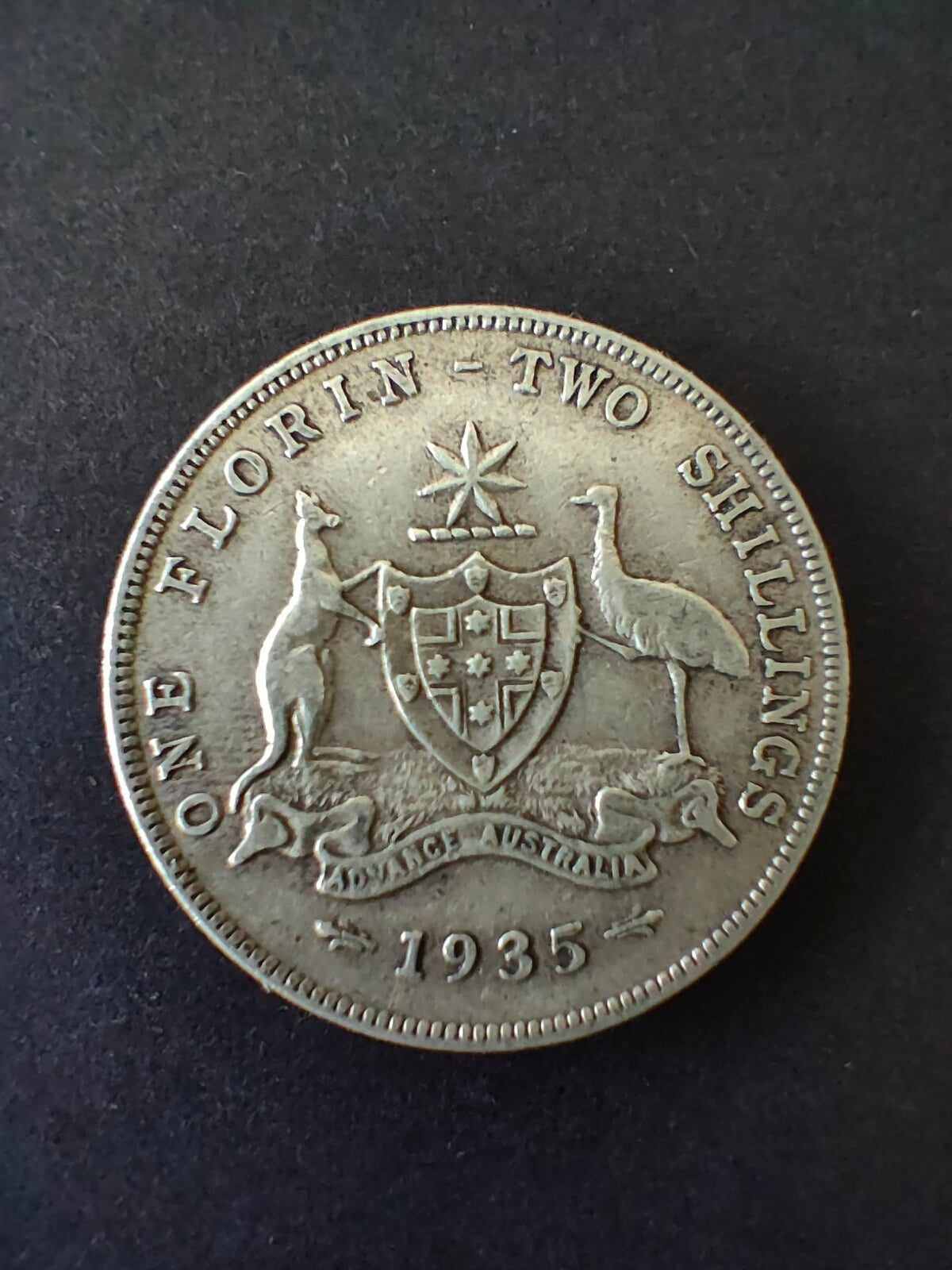 Australia 1935  2/- Florin Silver Coin Fine Condition