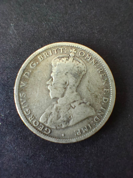 Australia 1924 1/- One Shilling silver coin Fine Condition