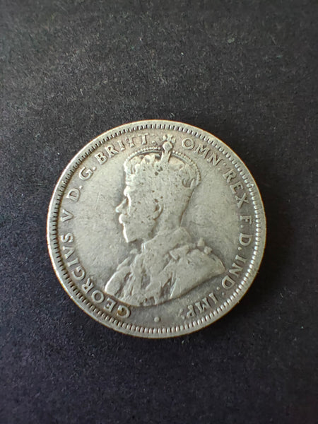 Australia 1926 1/- One Shilling silver coin Fine Condition