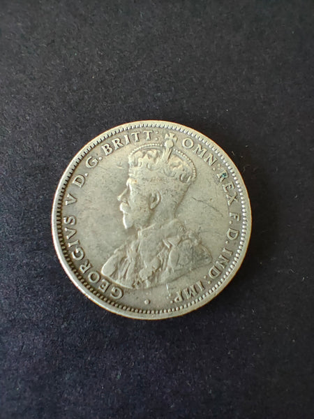 Australia 1936 1/- One Shilling silver coin Fine Condition