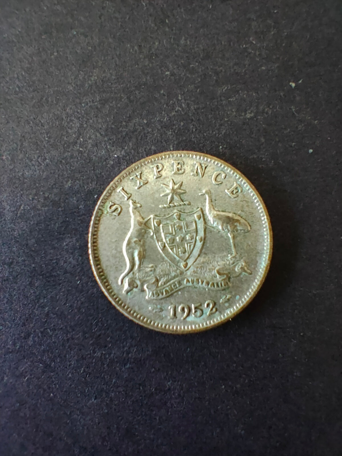 Australia 1952 6d Sixpence Silver Coin Fine Condition