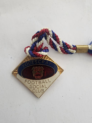 1971 VFL Footscray Bulldogs Football Social Club Badge