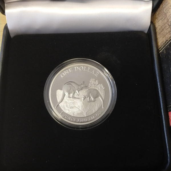 Australia 2014 Royal Australian Mint $1 Kangaroo Series H.L Richter 1oz .999 Silver Proof Coin