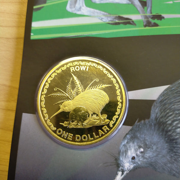 Australia New Zealand 2005 Perth Mint NZ Post Living Icons Of Australia and New Zealand $1 Two Coin Set