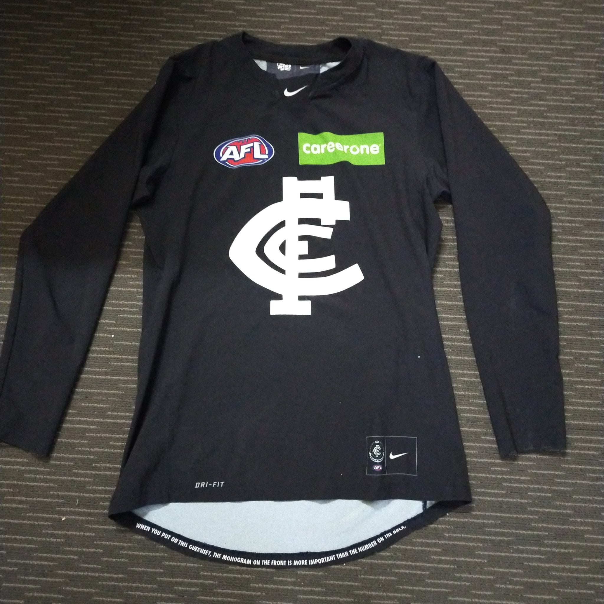 AFL Nike Carlton Long-sleeved Number 4 Football Jumper Signed By Bryce Gibbs Size L