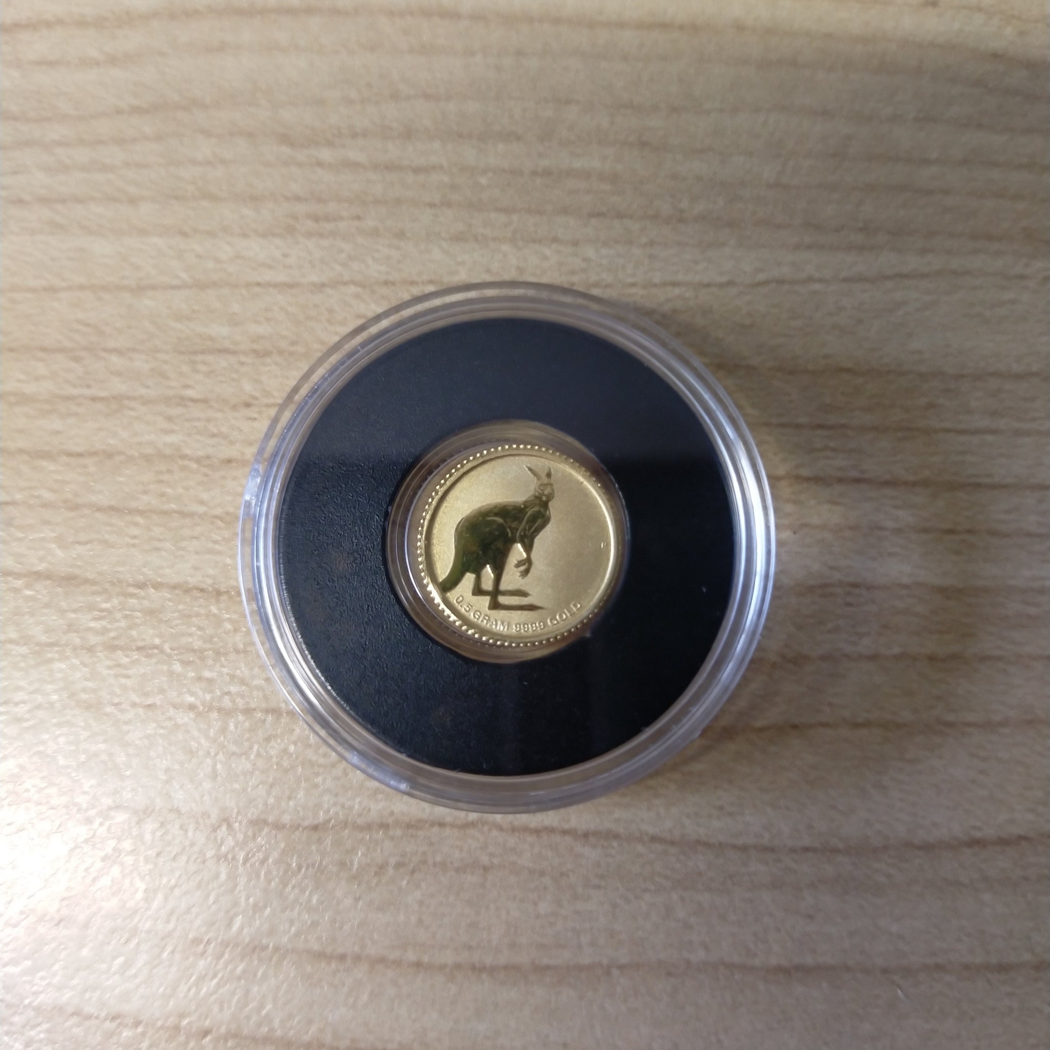 2013 $5 Australia Kangaroo .5 gram of .9999 pure Gold Coin