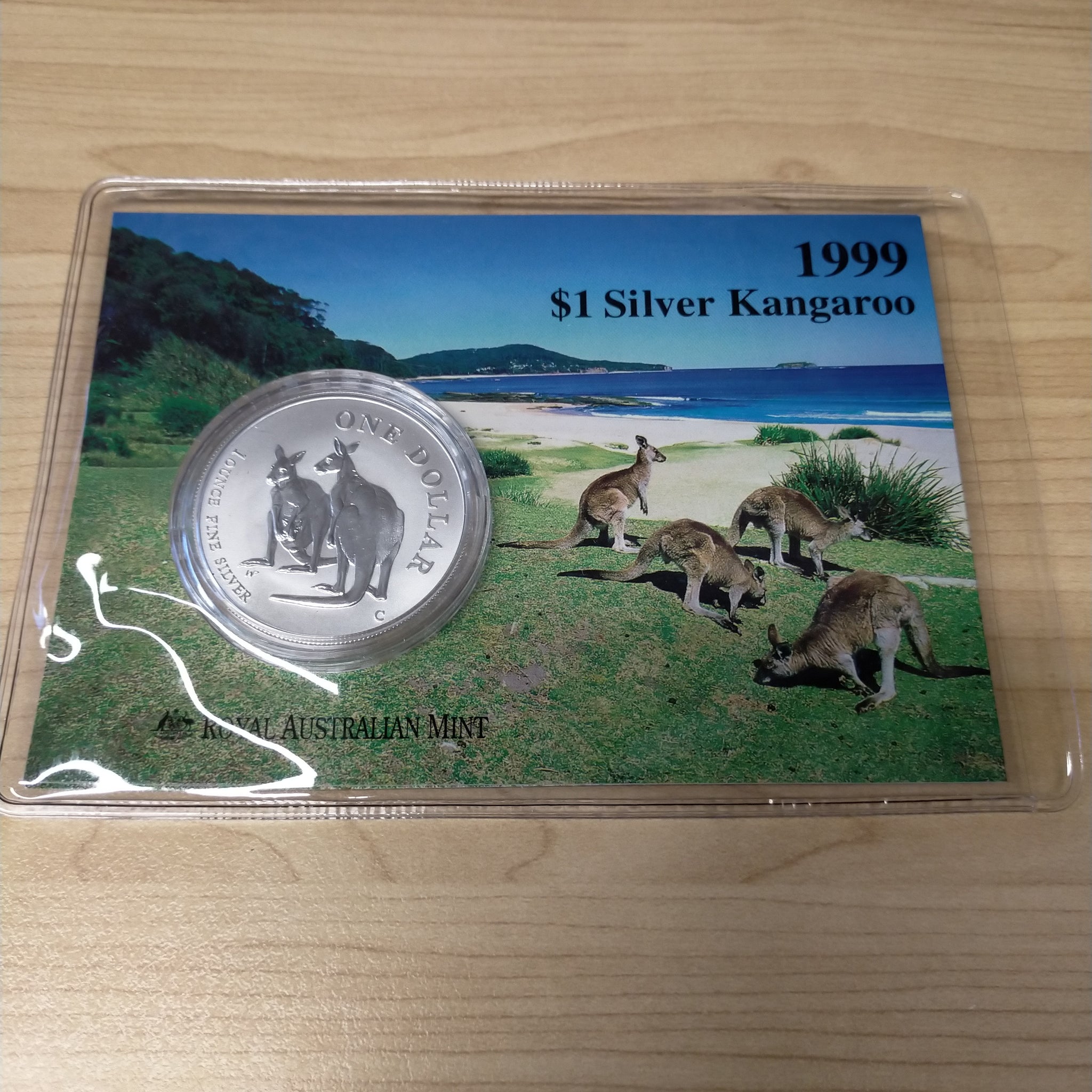 Australia 1999 Royal Australian Mint $1 1oz One Ounce Kangaroo Silver Coin