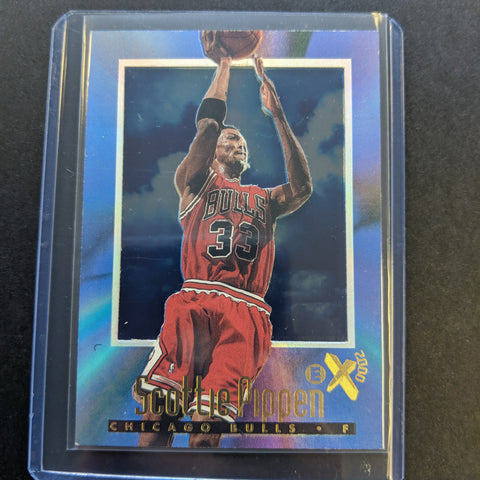 1997 Skybox Scottie Pippen NBA Basketball Card