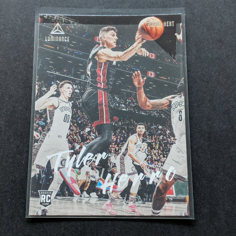 2019-20 Panini Chronicles Luminance Tyler Herro