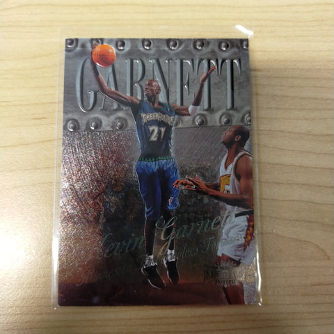1998 Skybox Metal Universe Kevin Garnett Timberwolves NBA Basketball Card