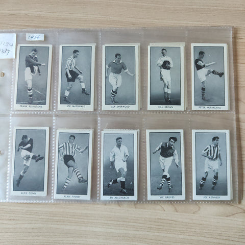 Soccer 1956 DC Thomson Famous Footballers Complete Set of 24 Cigarette Cards
