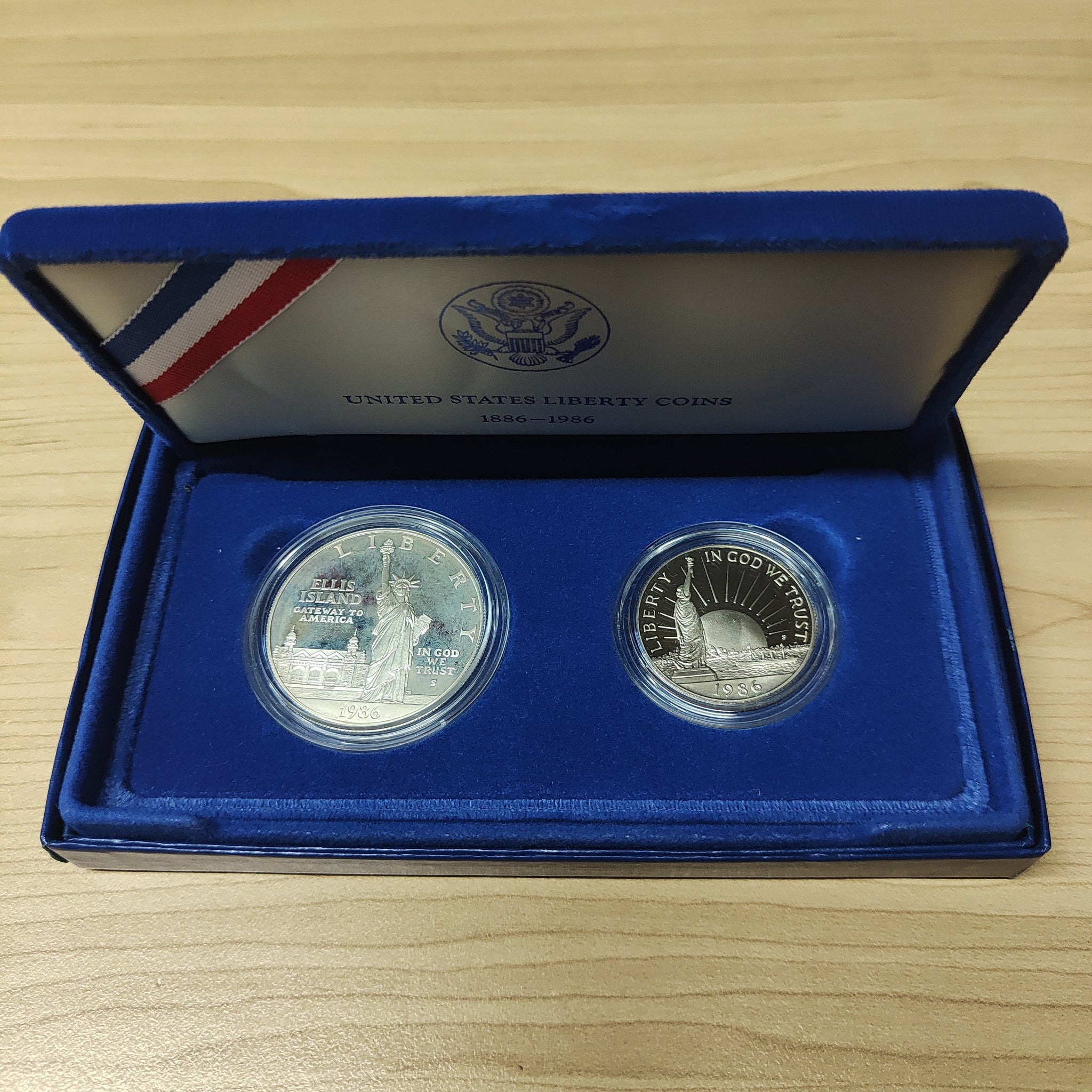 USA United States 1986 1 Liberty Coin Set Silver Dollar and Half