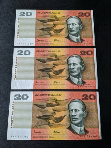 R409a Australia $20 Run Of 3. Middle Banknote Missing Serial Numbers On Left.