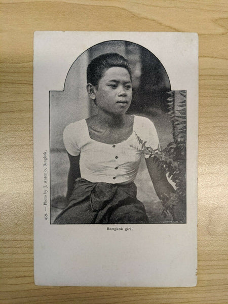 Thailand Postcard Bangkok Girl Mint. Photo J Antonio