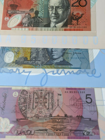 Australia 1995 Set of 3 Banknotes Deluxe Folders with matching Serial Numbers AA95004500