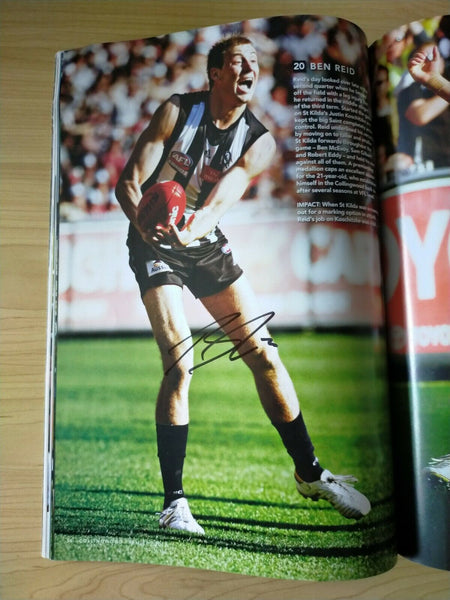 2010 Collingwood Football Club Premiership Souvenir Magazine SIGNED BY 13