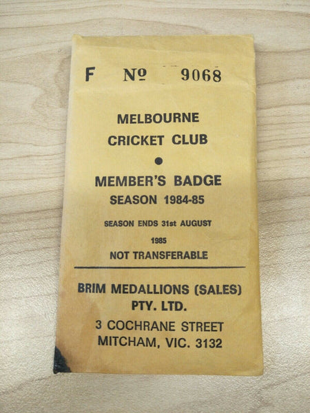 Cricket 1984-85 Season MCC Melbourne Cricket Club Members Badge No. 9068 in Original Packaging