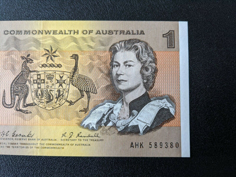 R72 $1 Commonwealth Of Australia Coombs/Randall Banknote UNC