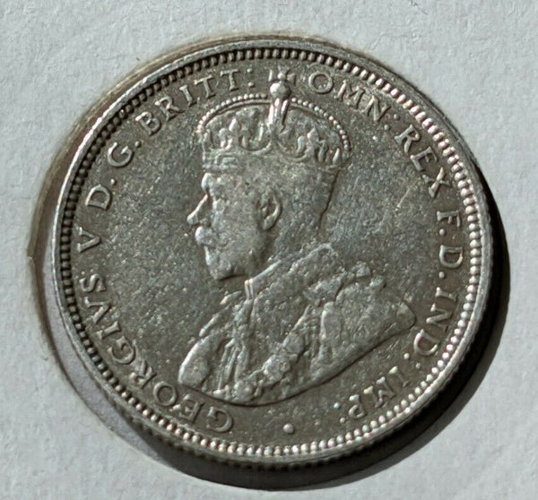 Australia 1933 One Shilling 1/- Sterling Silver Rare date in Very Fine Condition