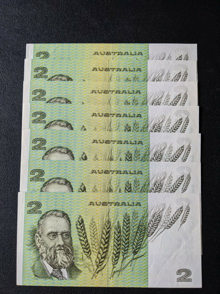 R85 $2 Australia Run Of 7 Consecutive Banknotes aUnc