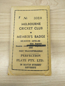 Cricket 1979-80 Season MCC Melbourne Cricket Club Members Badge No. 3310 in Original Packaging