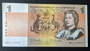 R72 $1 Commonwealth Of Australia Coombs/Randall Banknote Light Centre Fold UNC