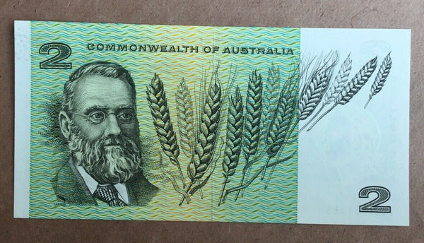 R81 1966 Commonwealth Of Australia $2  Coombs Wilson  Uncirculated