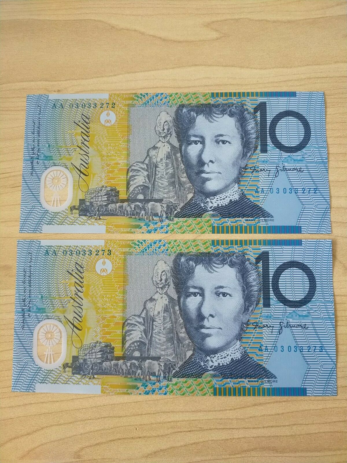 Australia $10 R320bF First Prefix MacFarlane Henry Uncirculated Pair Banknotes