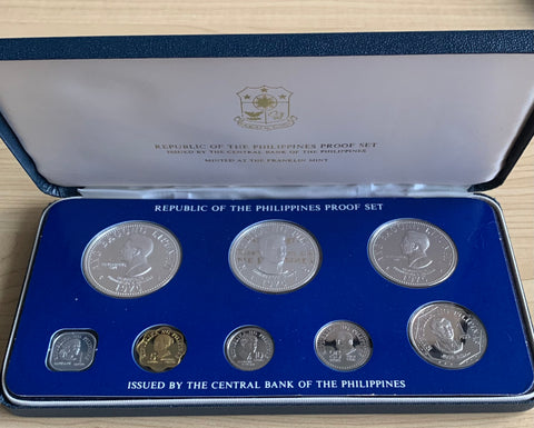 Philippines 1975 Proof  Coin Set includes silver coins