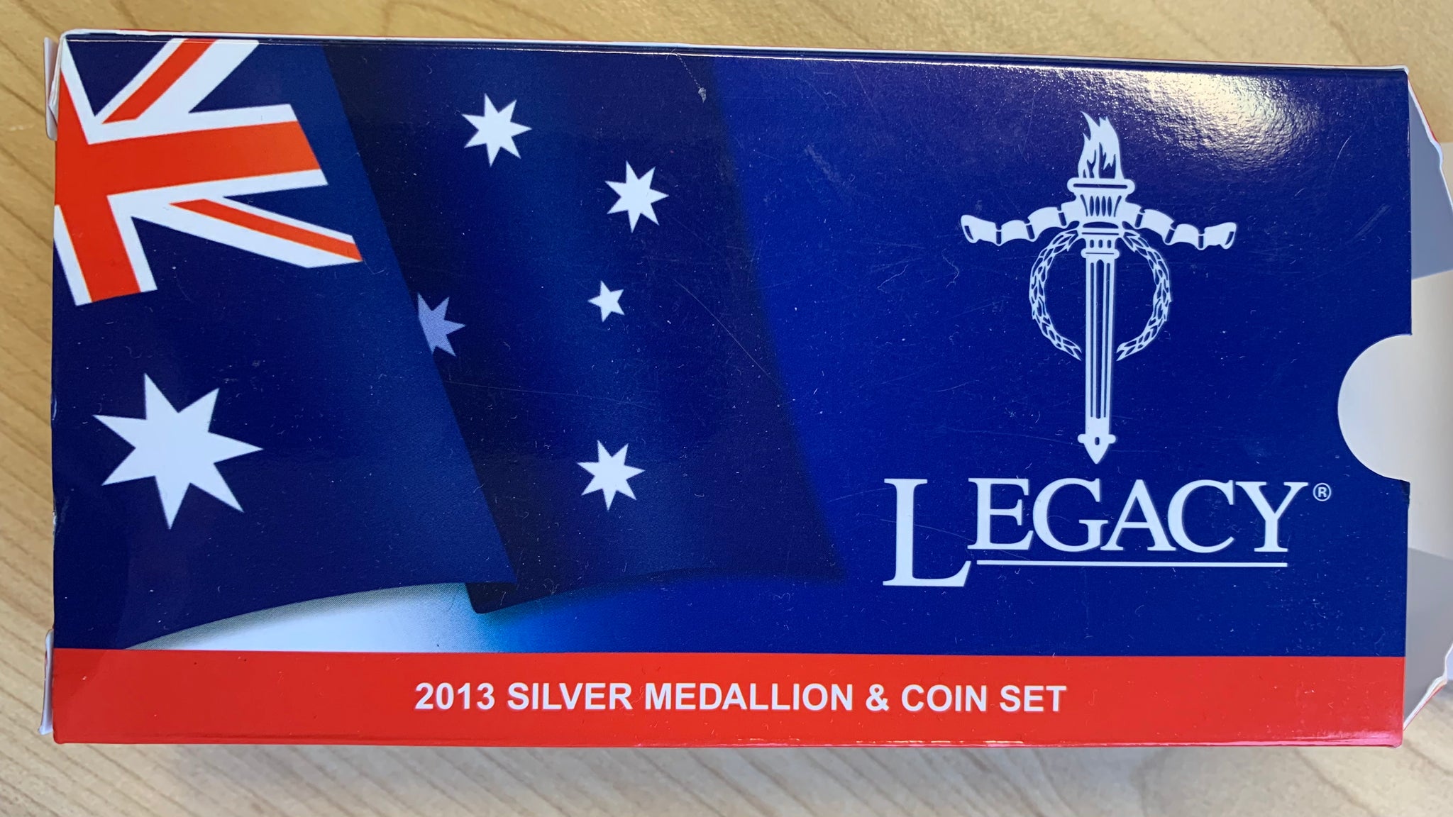 Niue 2013 $1 Australia Legacy 1/2 oz silver Proof Coin & 1/2 oz Medallion
