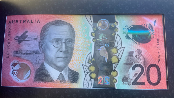 Reserve Bank of Australia Two Generations of $20 Uncirculated Banknote Folder