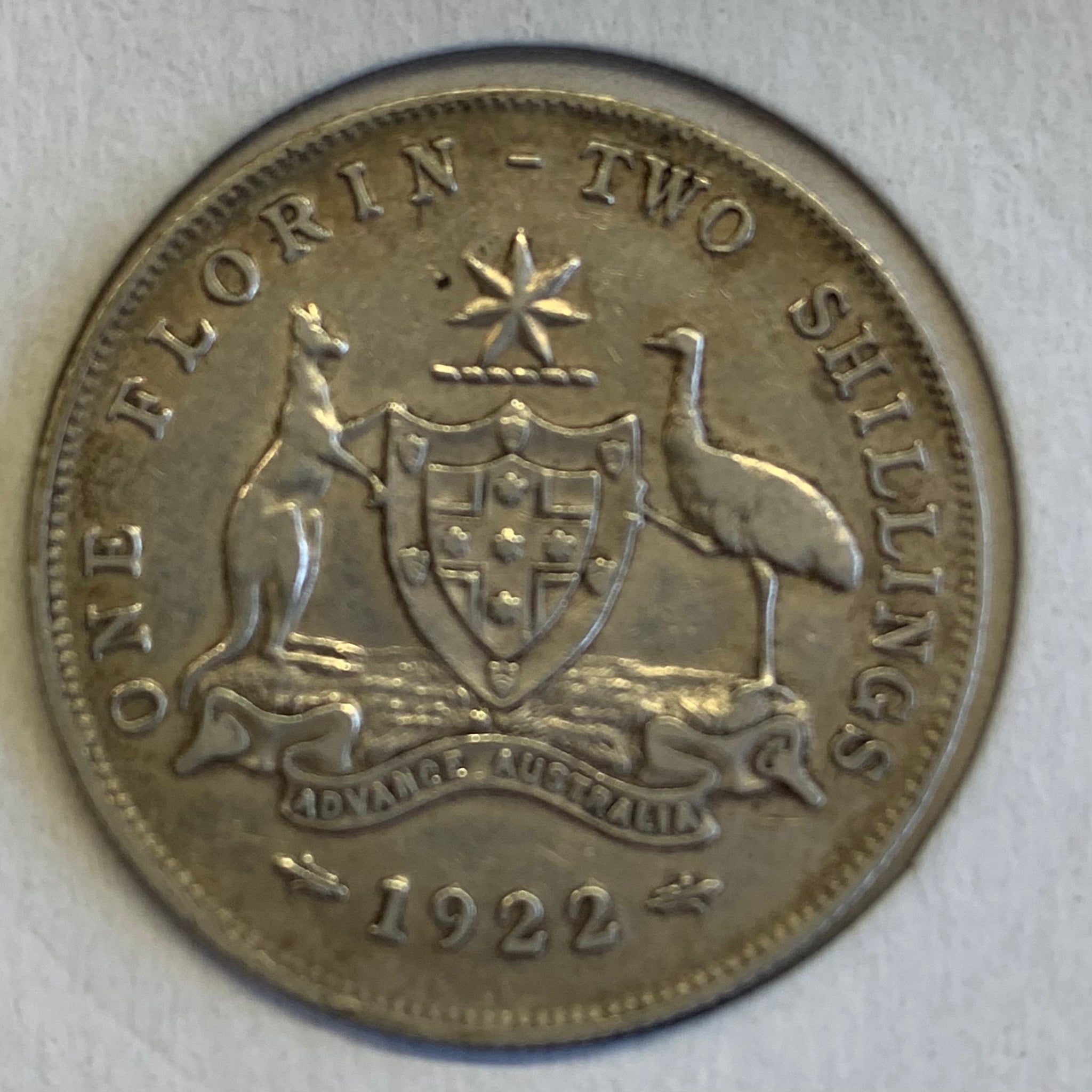 Australia 1922 2/- Florin Fine Condition