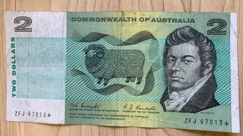 R82s $2 Commonwealth Of Australia Star Note Rare Coombs/Randall.