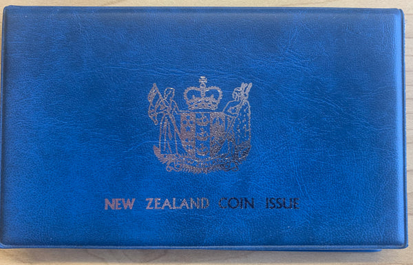 New Zealand 1982  Proof Coin Set Including Silver Dollar