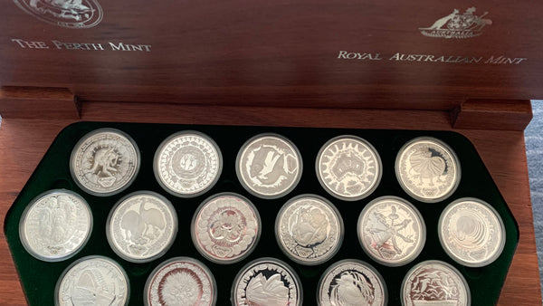 Australia 2000 Royal Australian Mint Perth Mint Sydney Olympics $5 Silver 16 Coin Proof Set