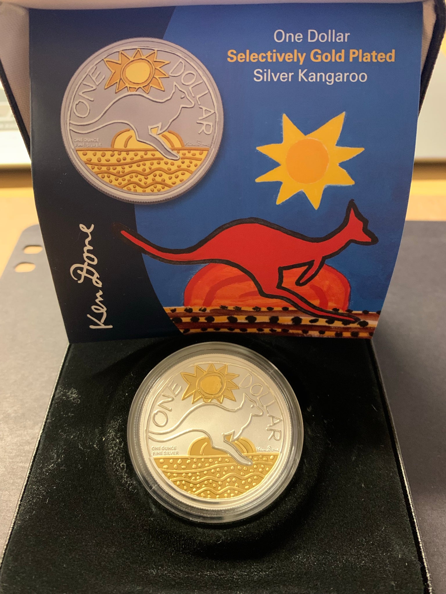 Australia 2009 Royal Australian Mint $1 Kangaroo Ken Done design Gold Plated Ounce Silver Proof