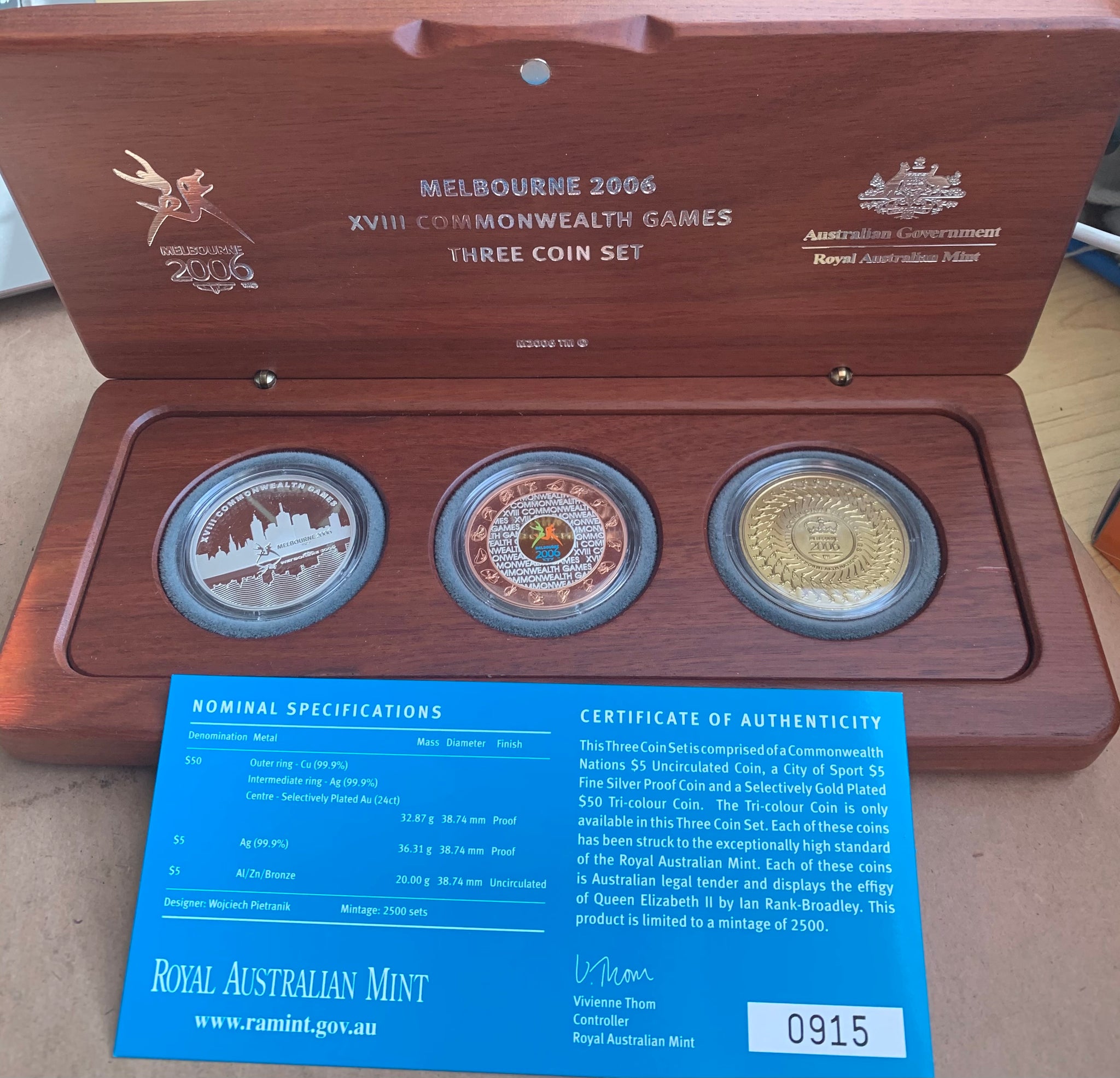 Australia 2006 Royal Australian Mint $5 Melbourne Commonwealth Games 3 Coin set with $50 Tri-Colour coin.